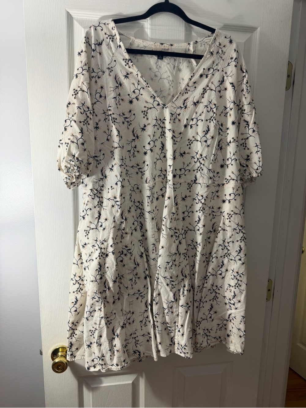 White Floral V-Neck Women's Dress plus size